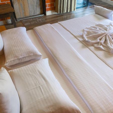 Hobbit Hole Hideaway Bed & Breakfast Procida Dış mekan fotoğraf